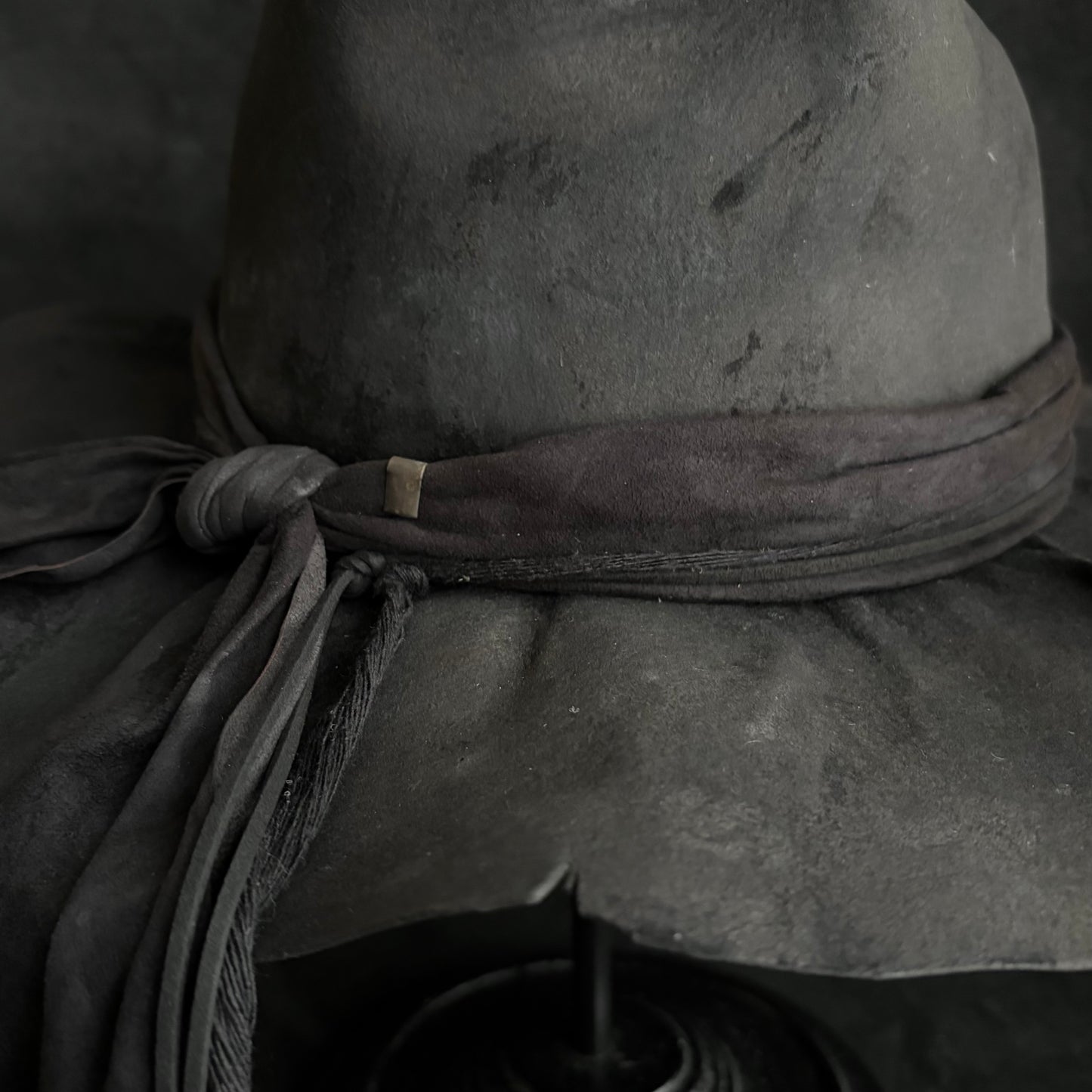 Charcoal back hide fedora hat