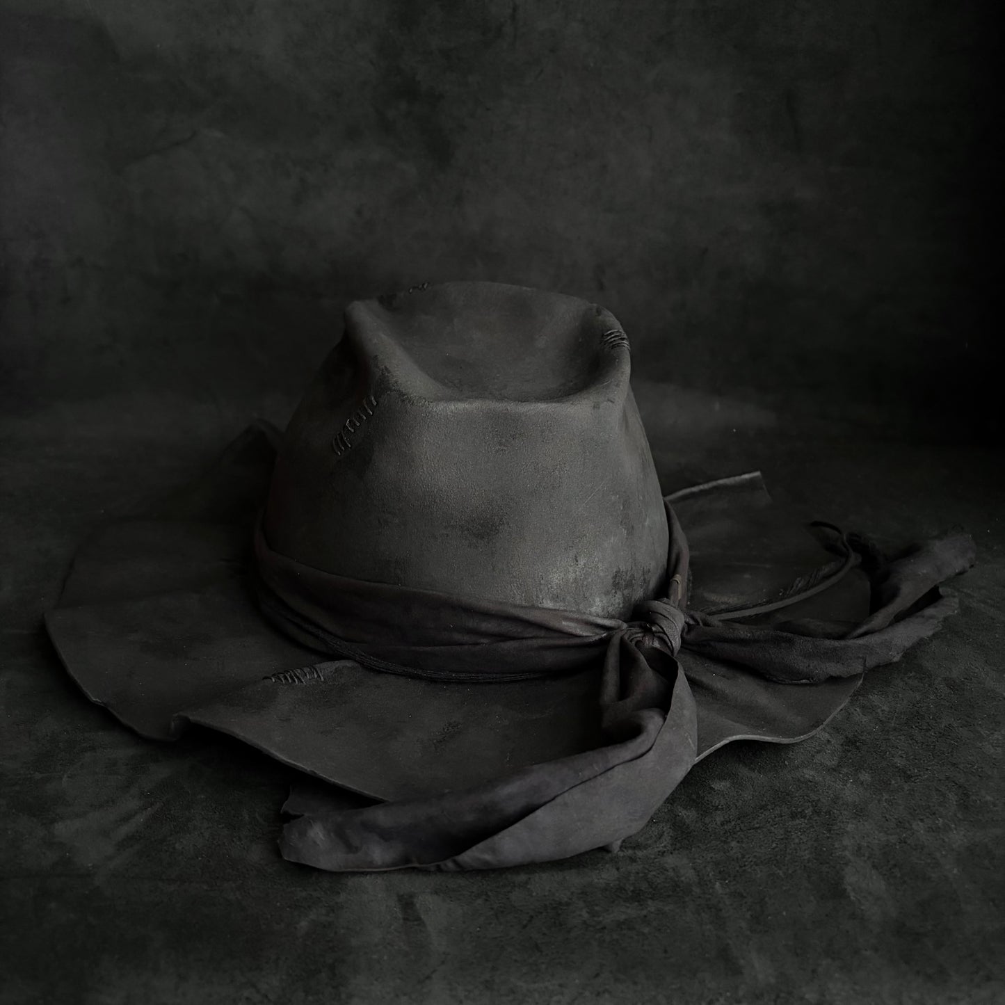 Charcoal back hide fedora hat