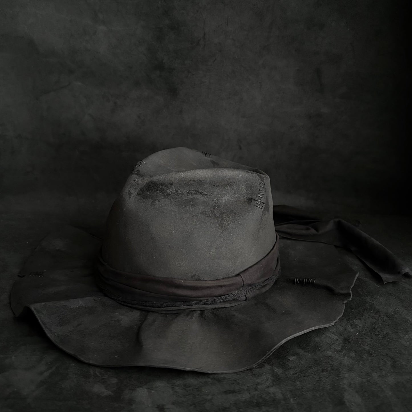 Charcoal back hide fedora hat