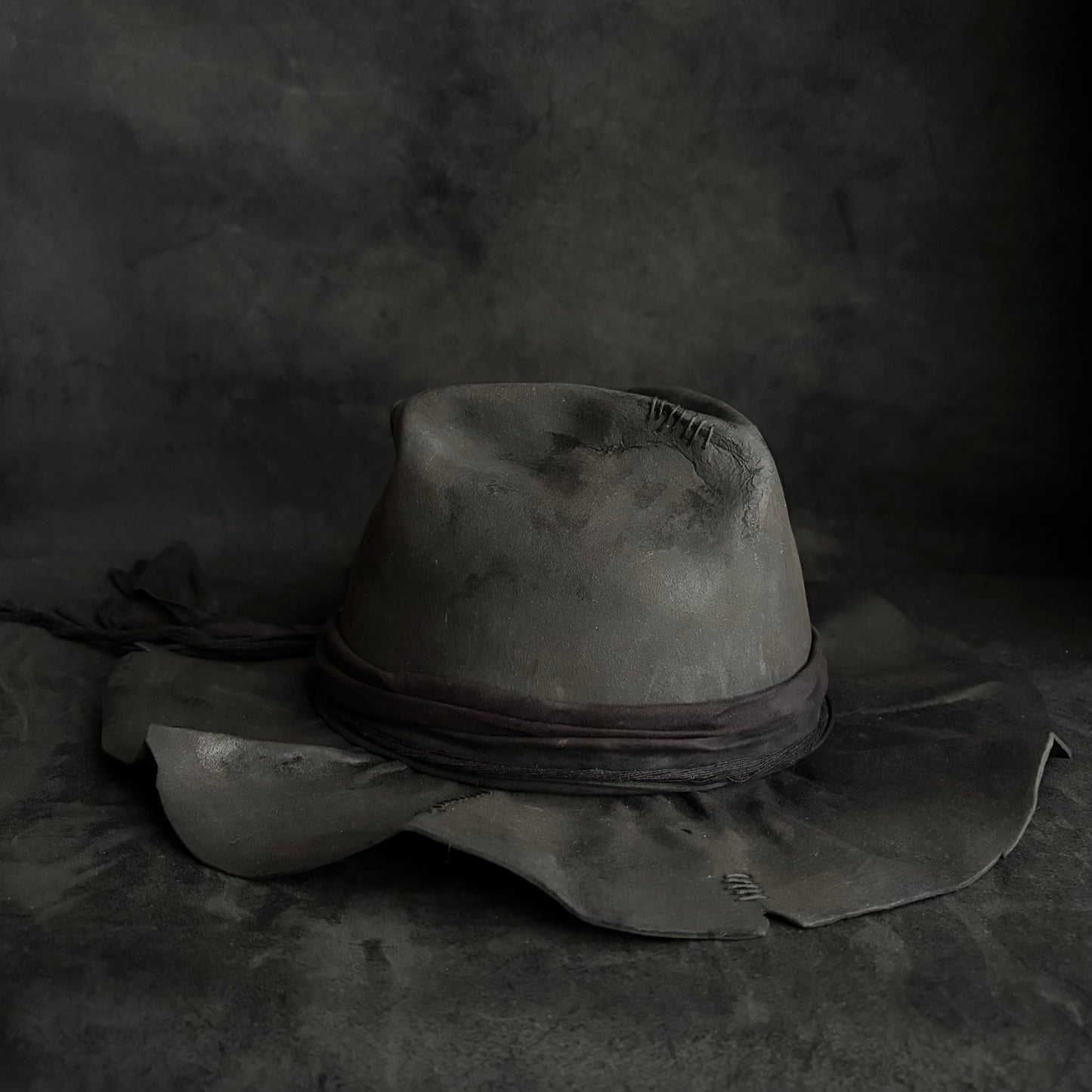 Charcoal back hide fedora hat