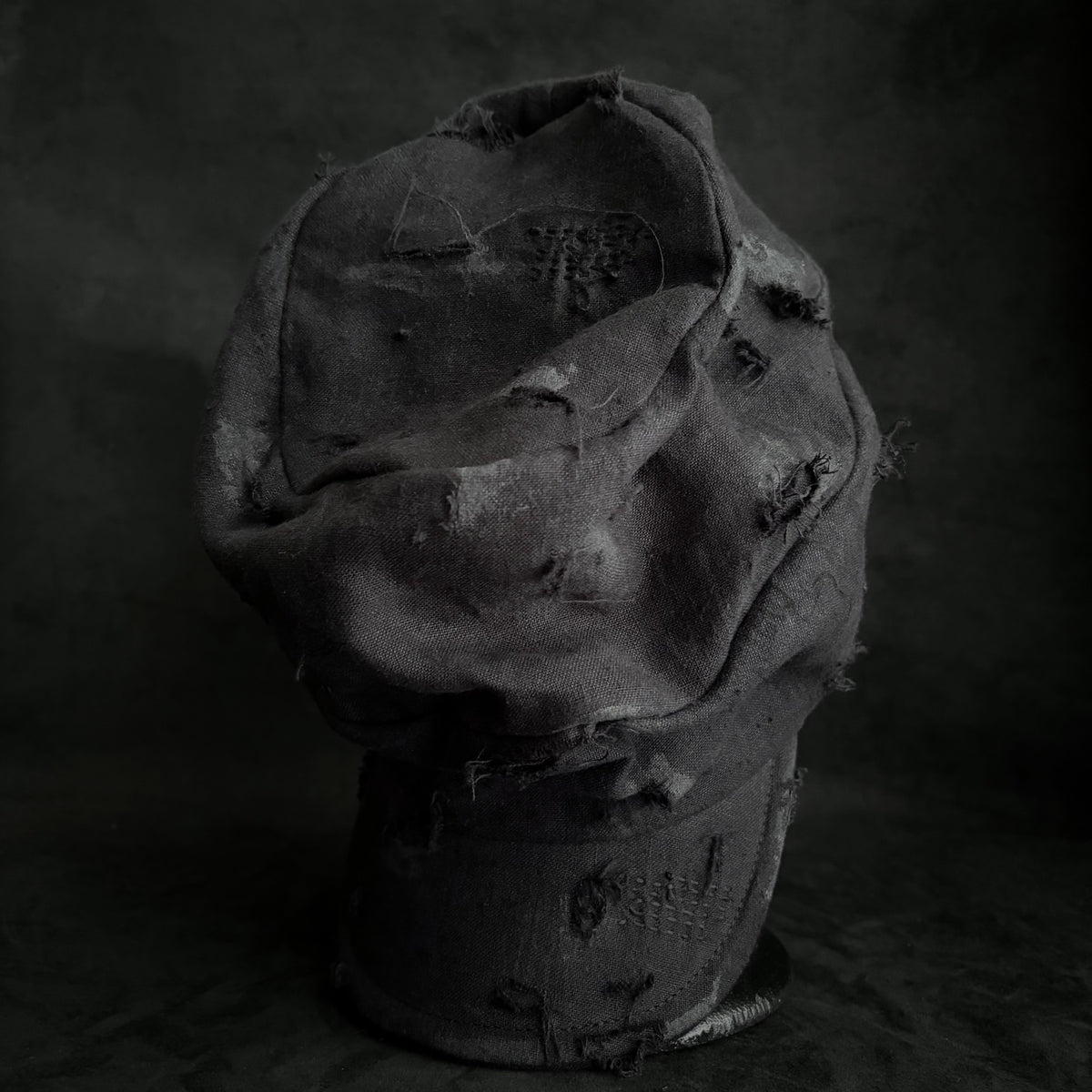 Black linen damage patchwork＆stitch casquette (brim core)