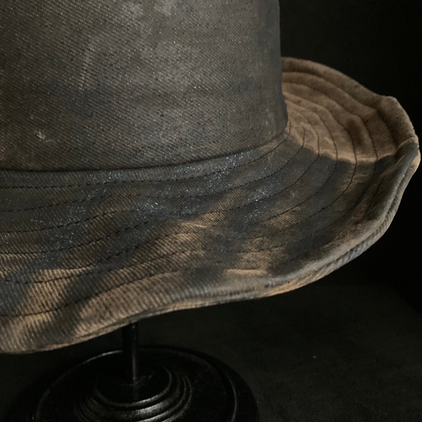 Iron-colored cloth fedora hat