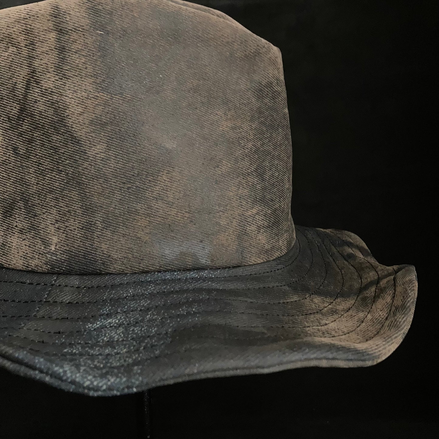 Iron-colored cloth fedora hat