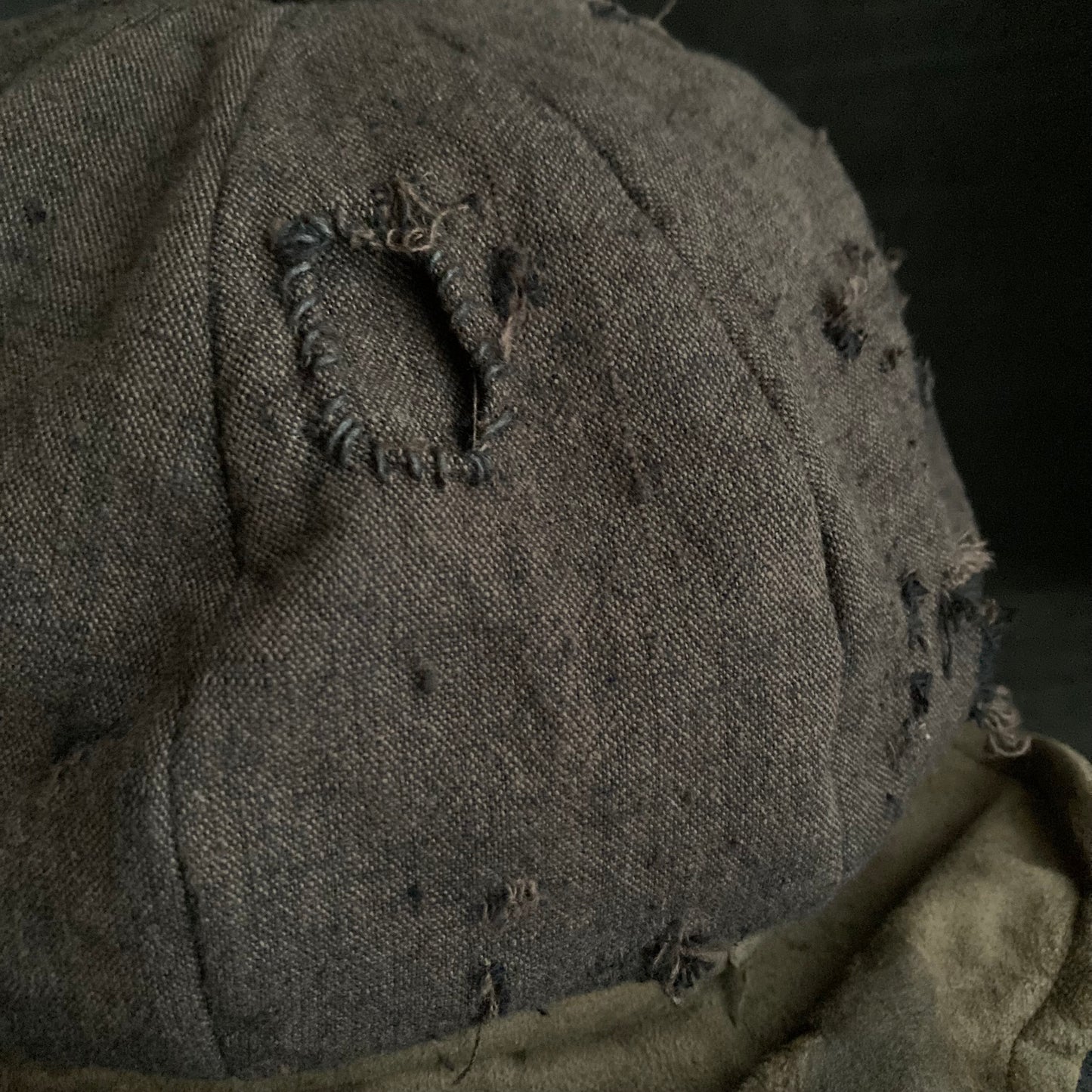 Slab khaki brown damage  casquette