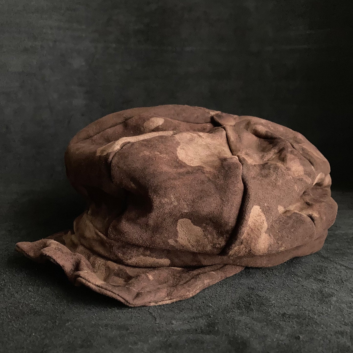 Forest bleach leather casquette