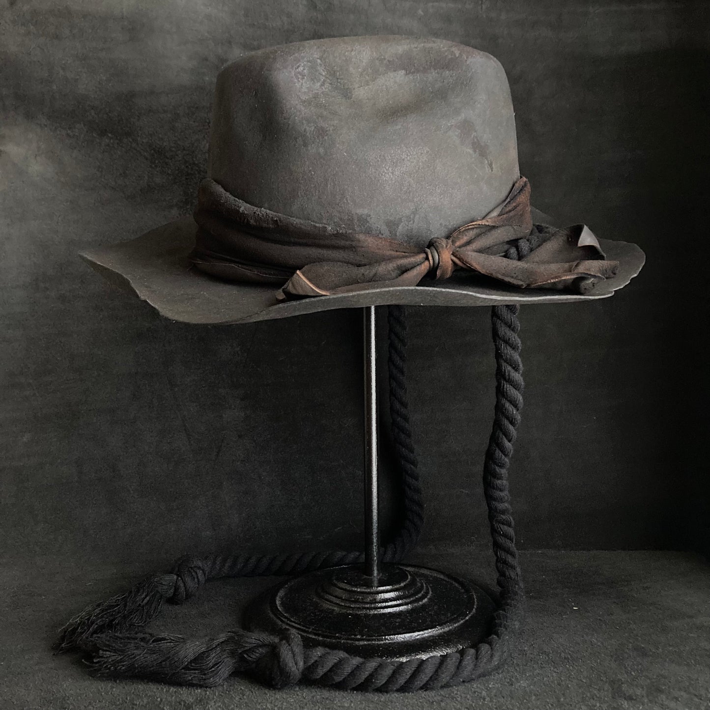 Charcoal jagged western hat (hanging rope)