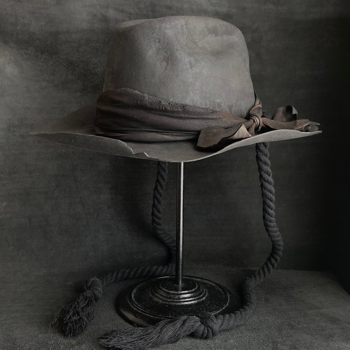 Charcoal jagged western hat (hanging rope)