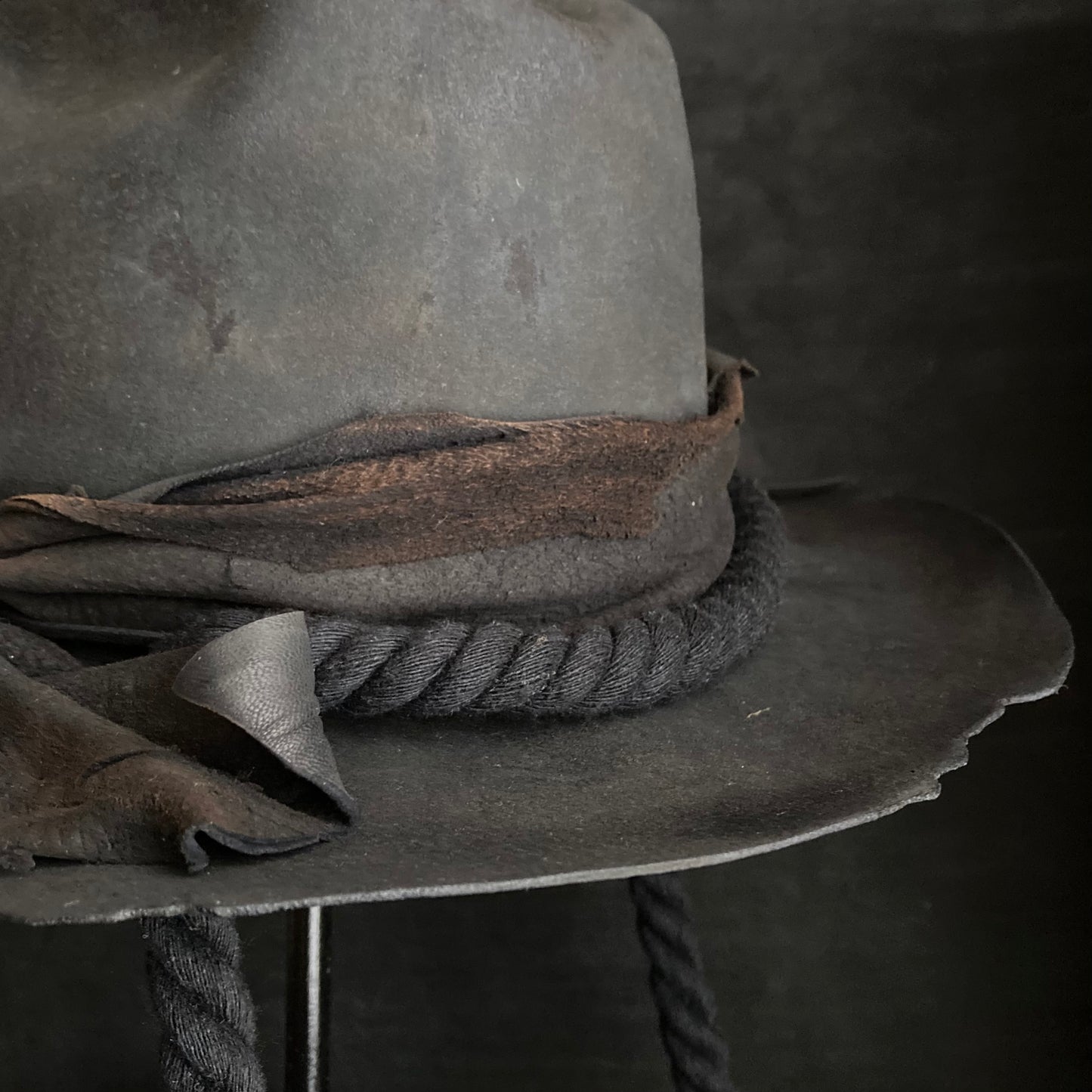 Charcoal jagged western hat (hanging rope)