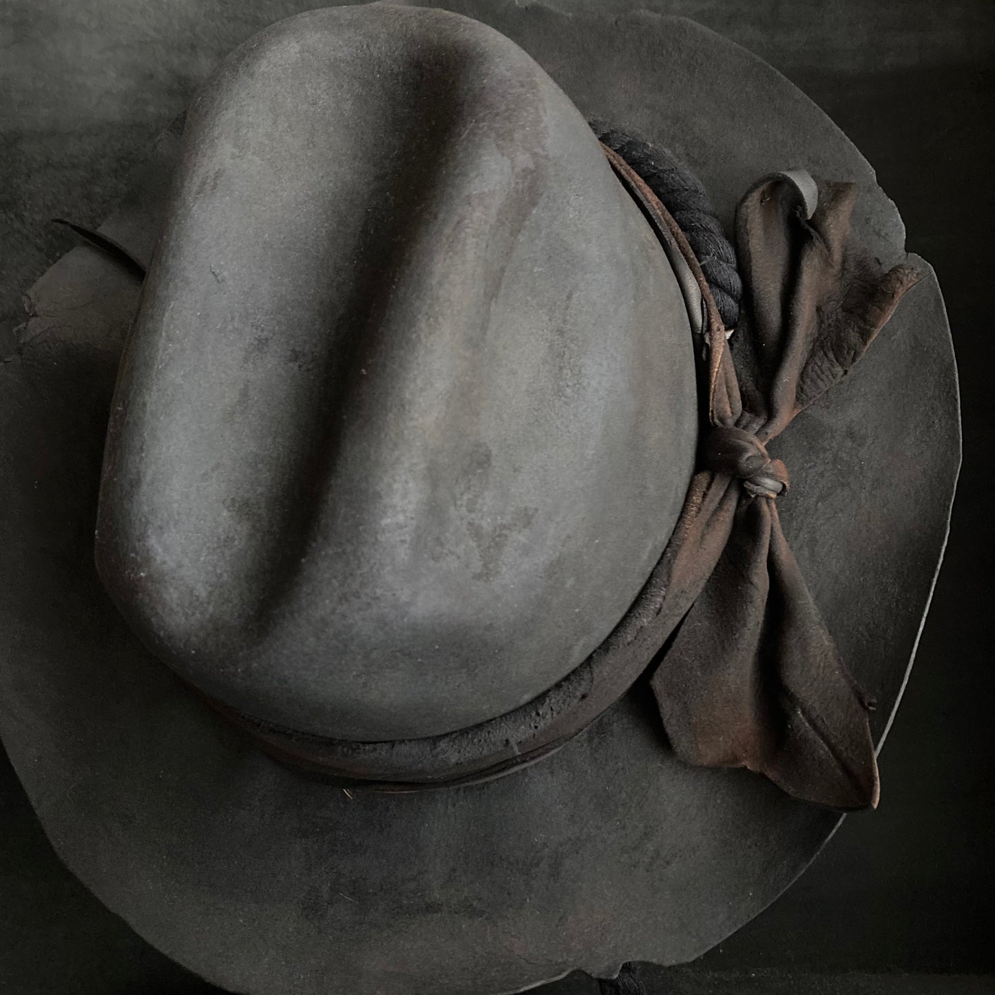 Charcoal jagged western hat (hanging rope)