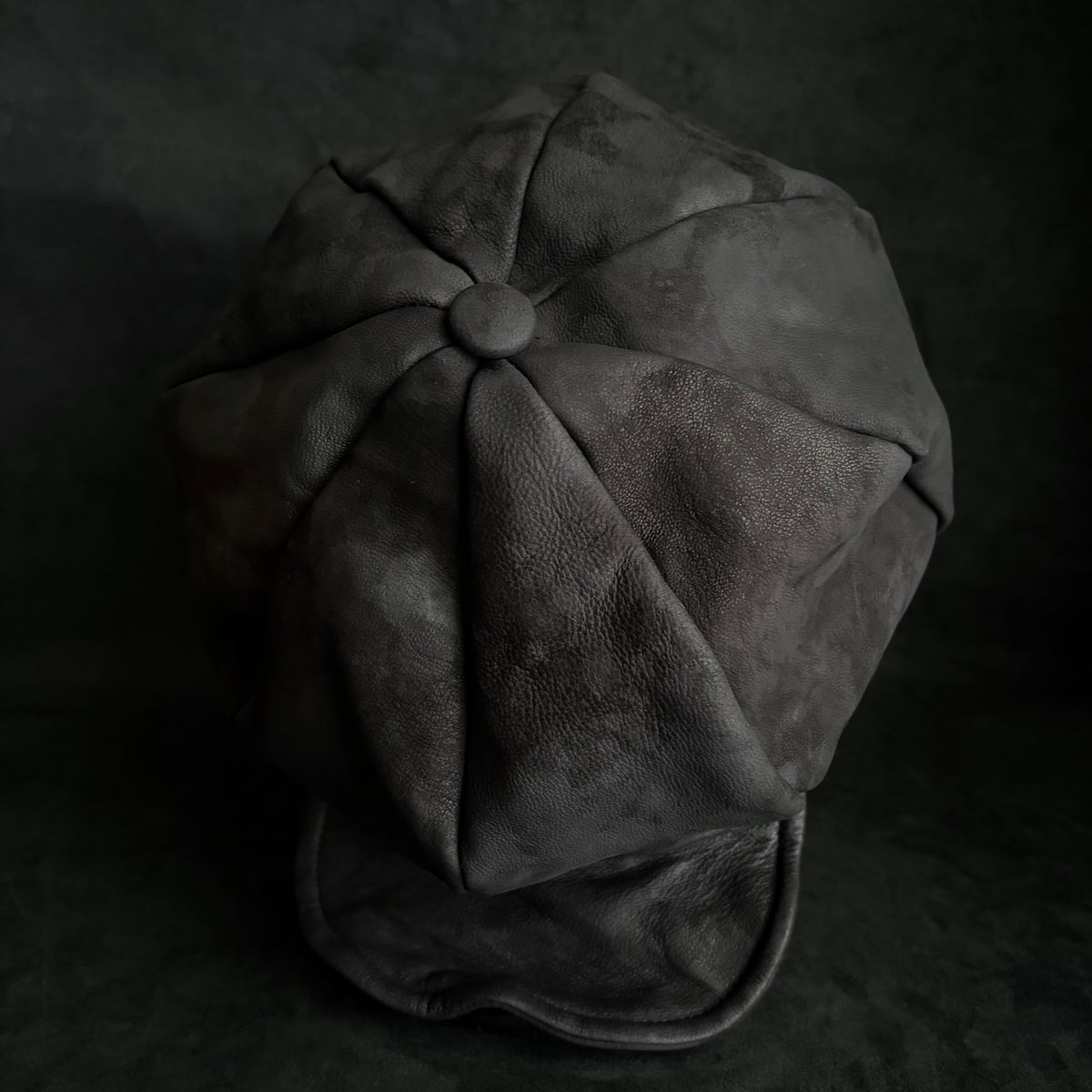 Black bleached solid casquette