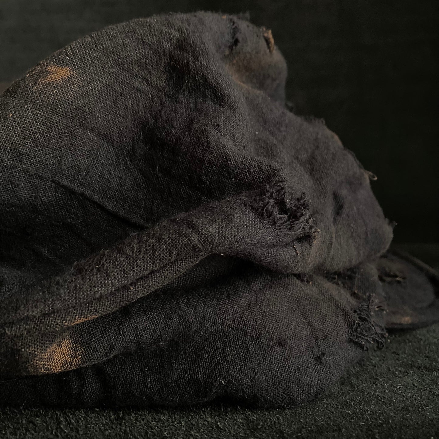 Black cotton linen burned turn cap (brim core)