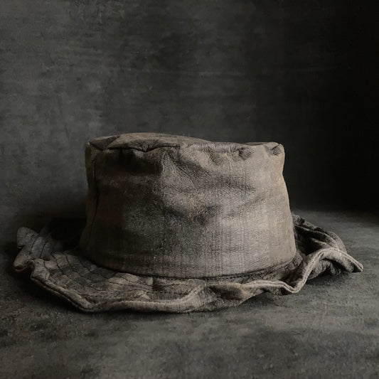 Cloudy scratches leather bucket  hat