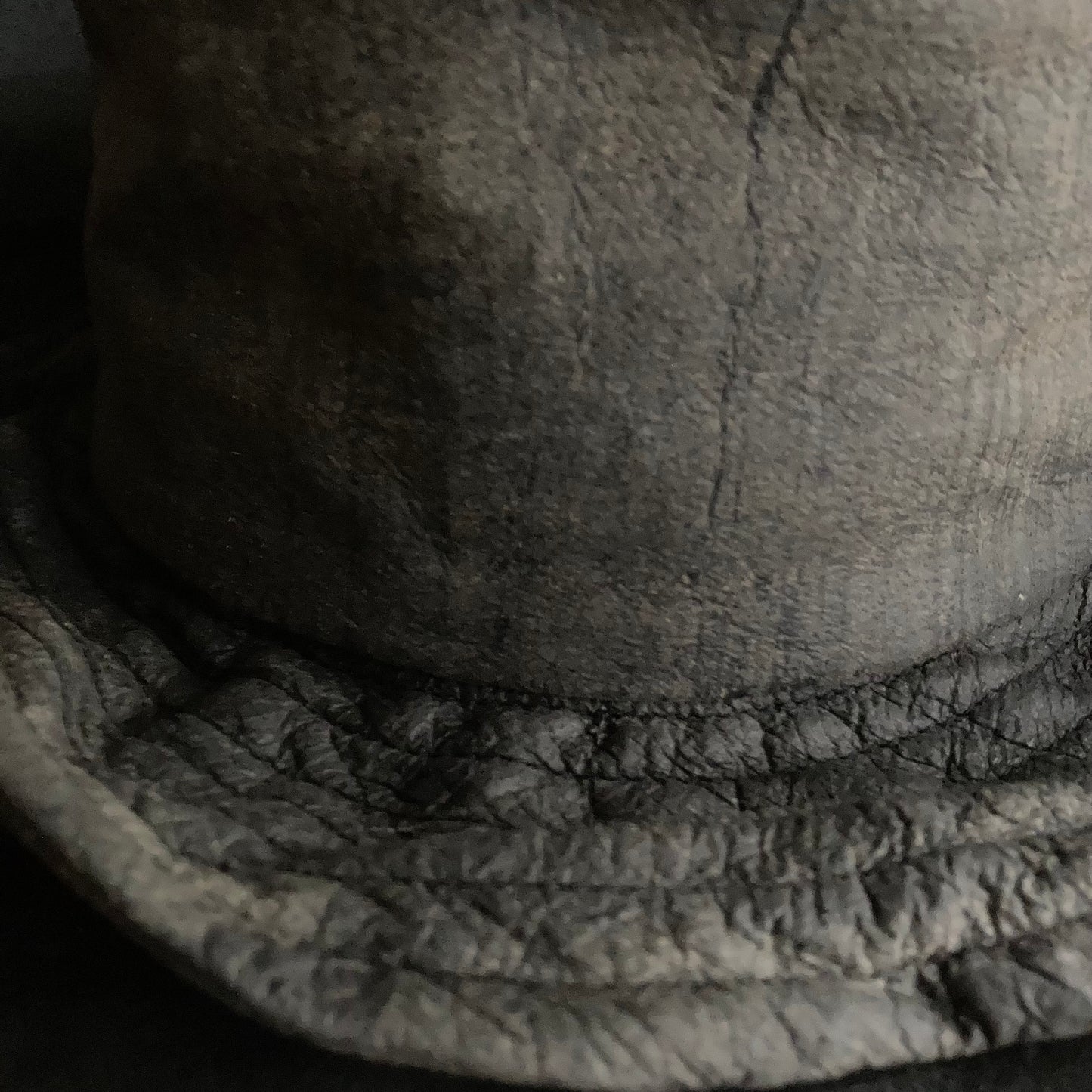 Cloudy scratches leather bucket  hat