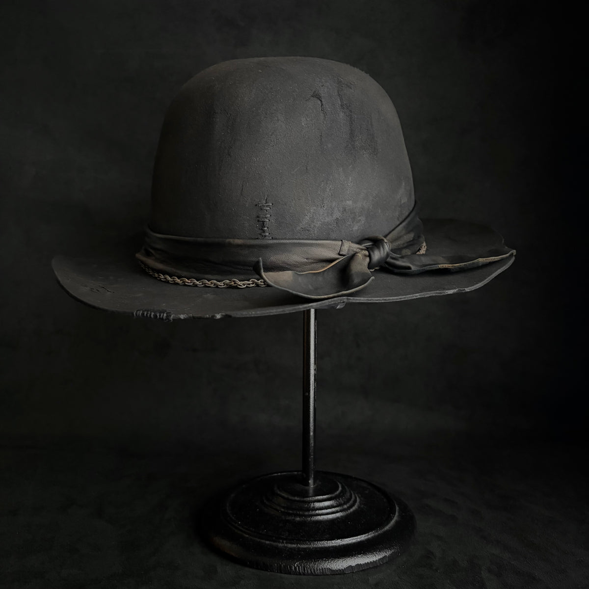 Charcoal rusty chain dark bowler hat