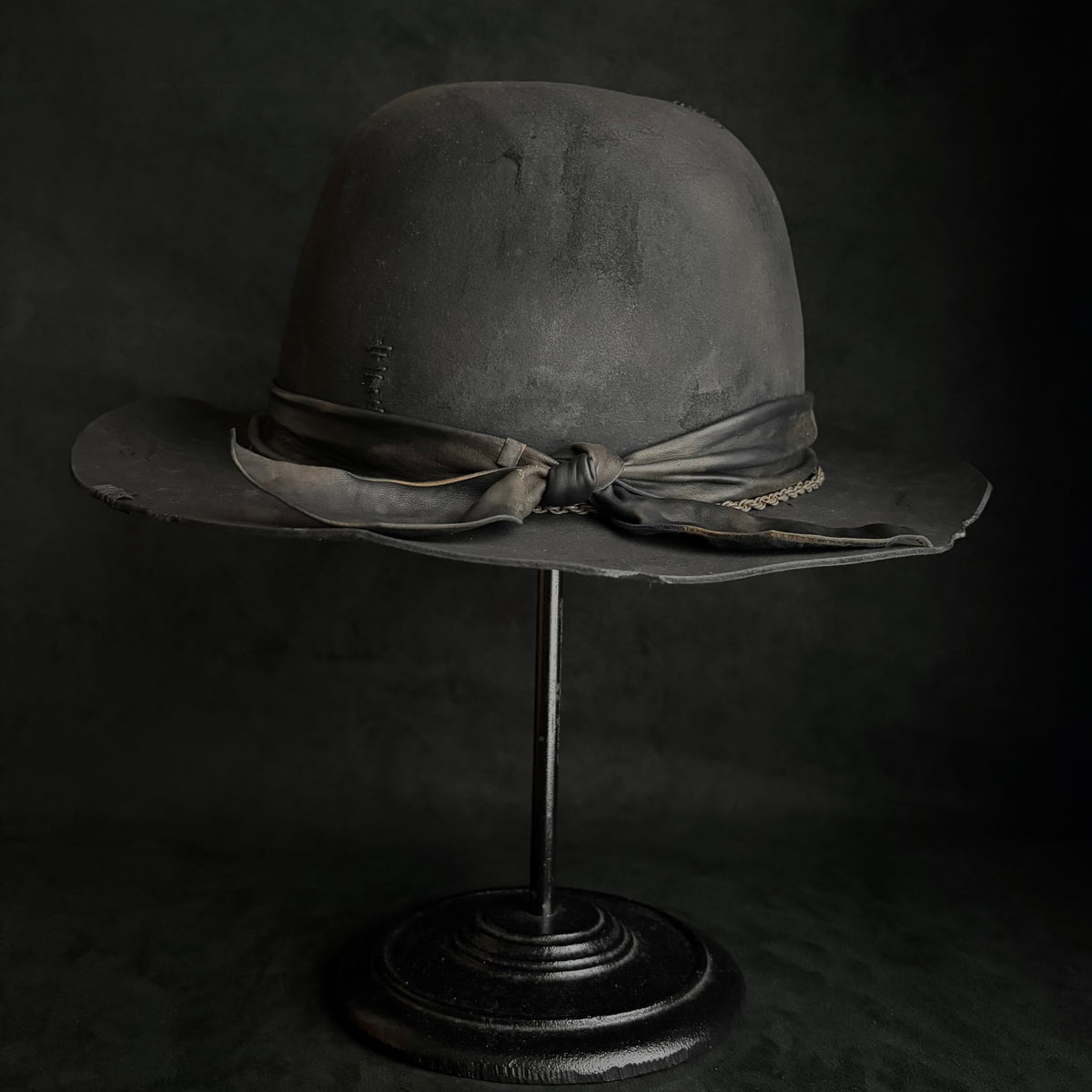 Charcoal rusty chain dark bowler hat