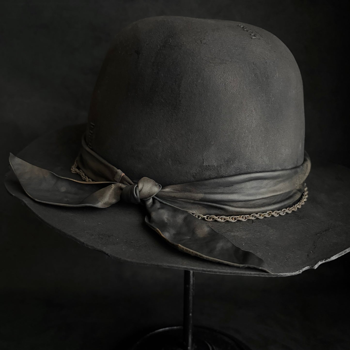 Charcoal rusty chain dark bowler hat