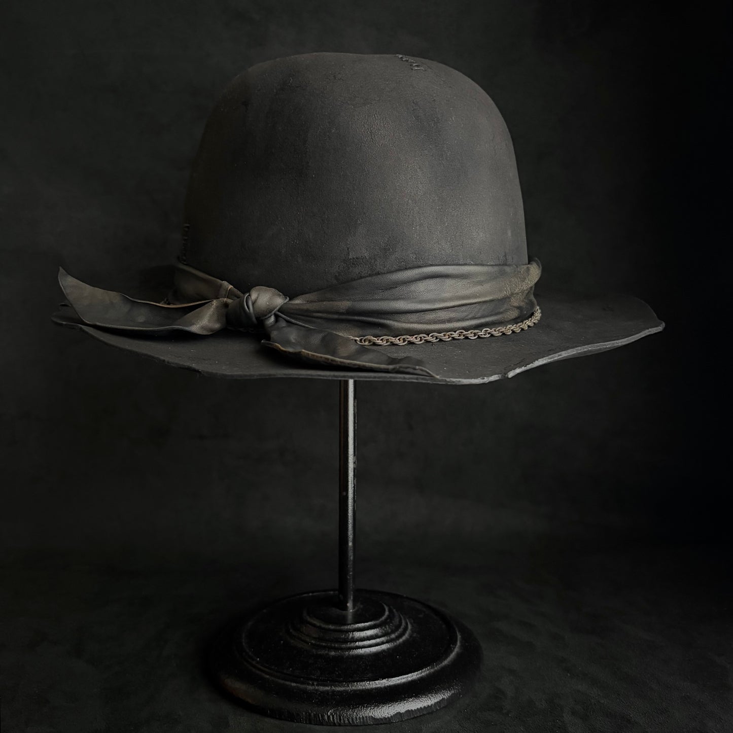 Charcoal rusty chain dark bowler hat
