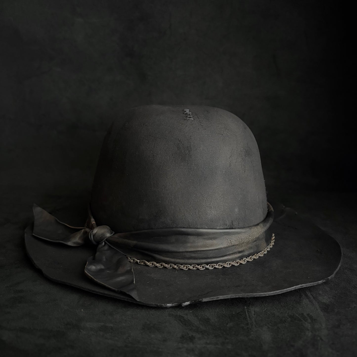 Charcoal rusty chain dark bowler hat