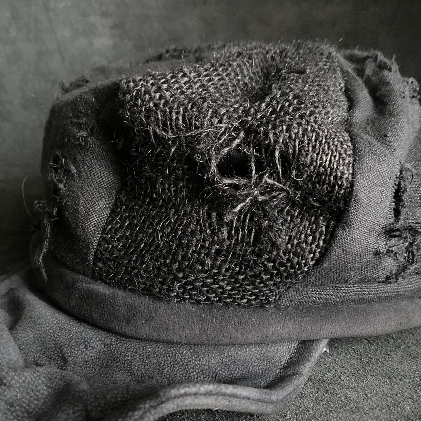 Black jute damage  casquette