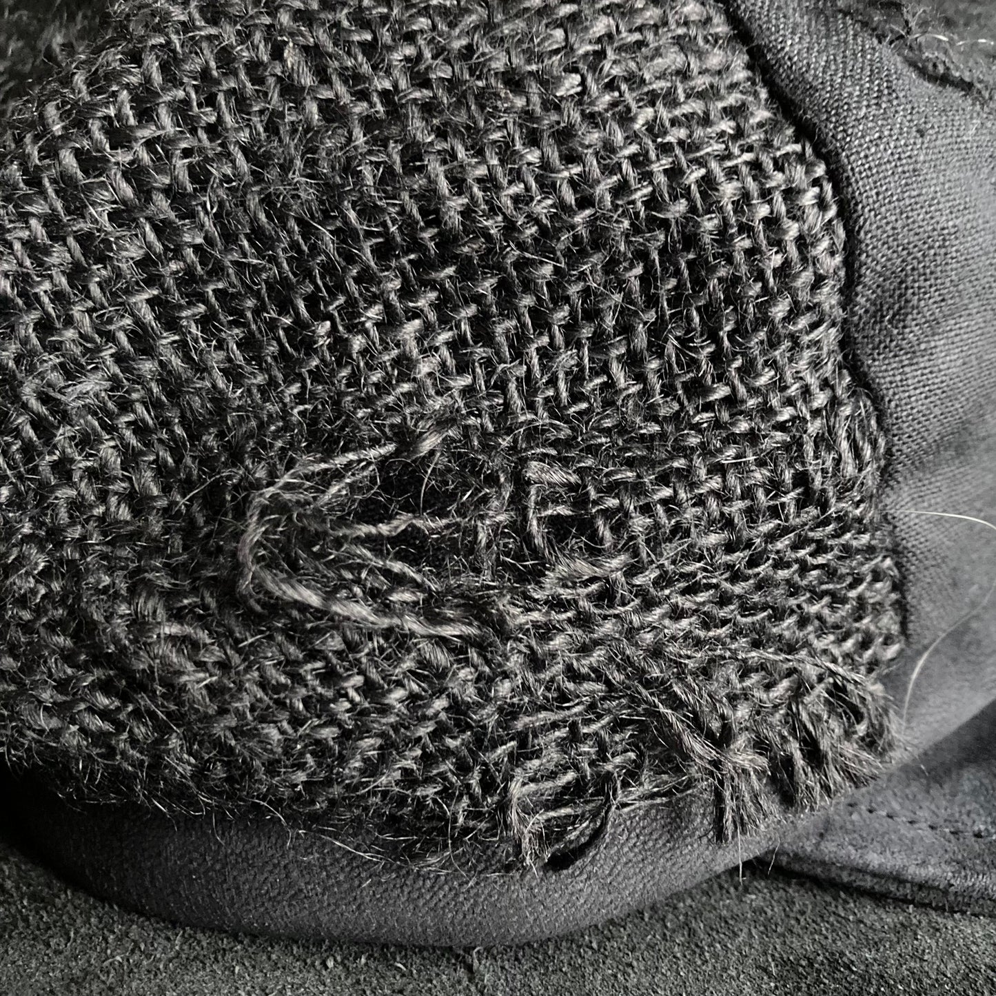 Black jute damage  casquette