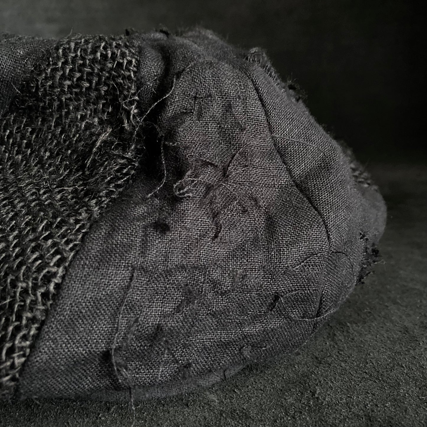 Black jute damage  casquette