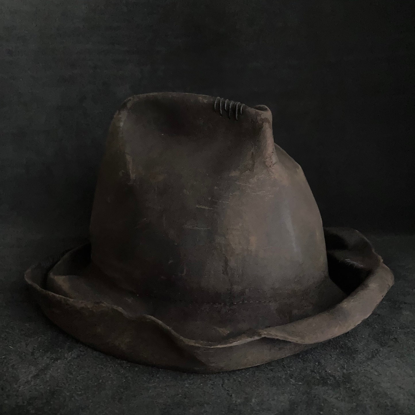 Sense shape crushed fedora hat