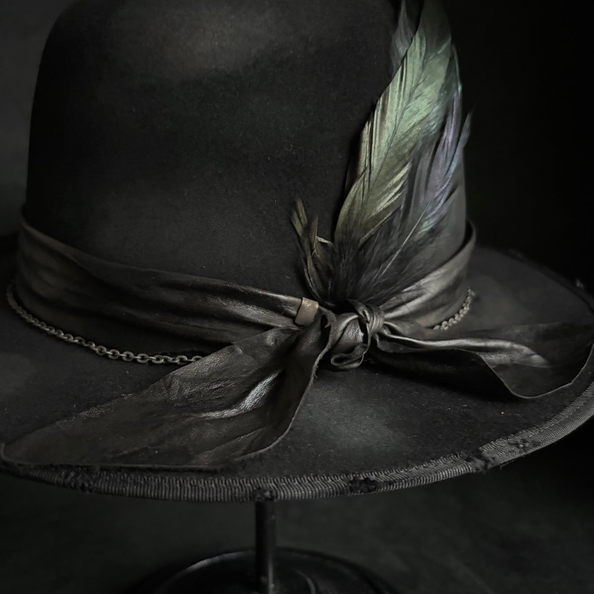 Defiance dull bowler hat