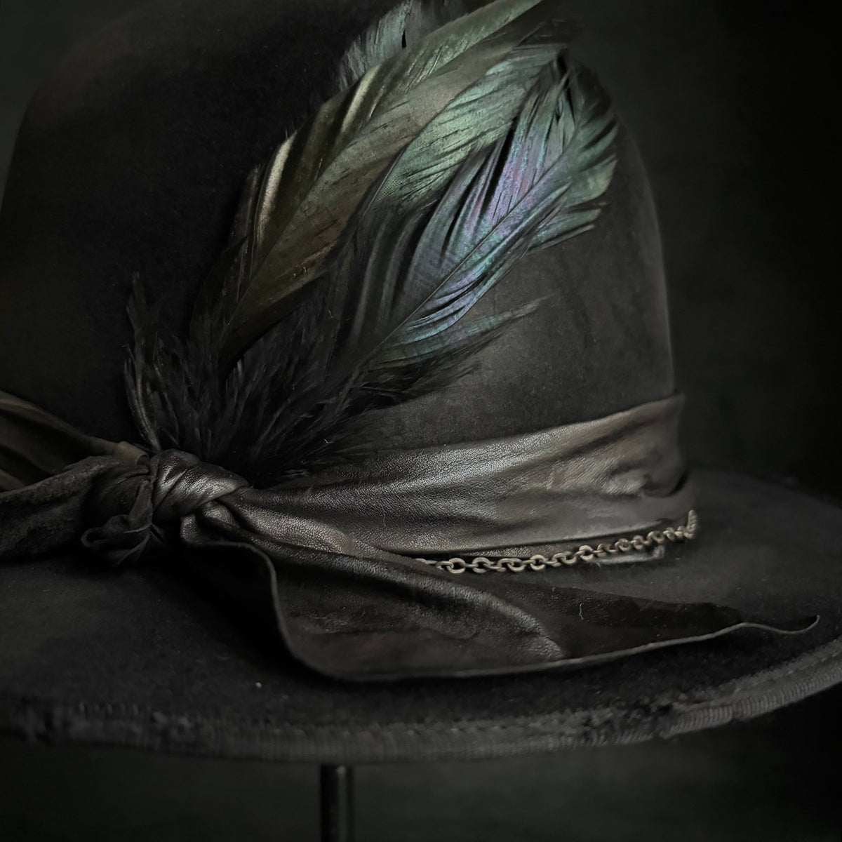 Defiance dull bowler hat