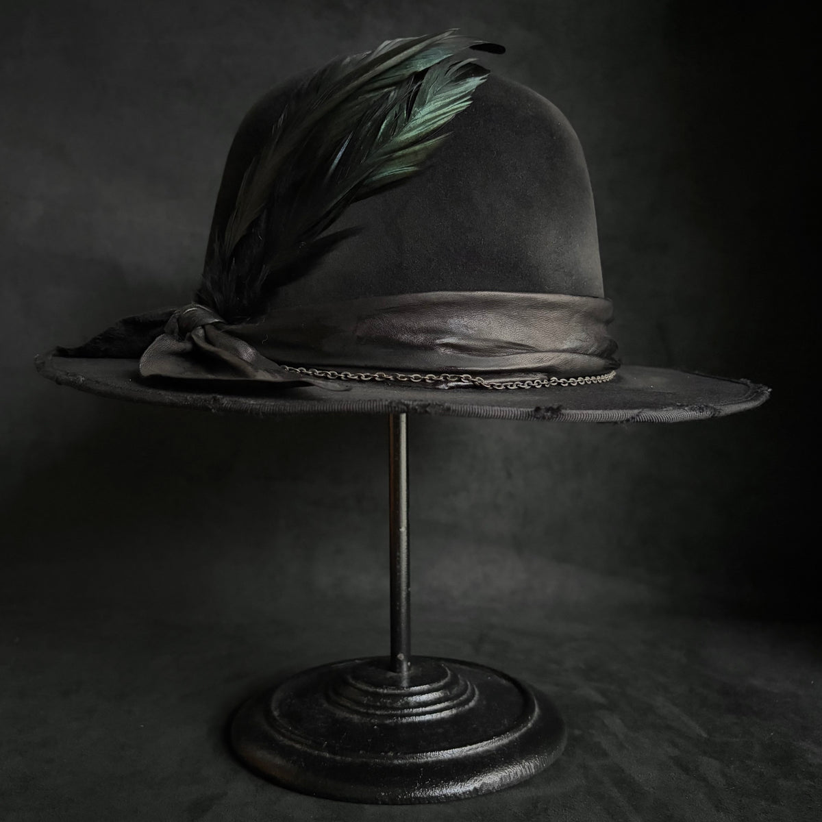 Defiance dull bowler hat