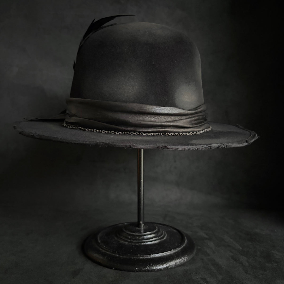 Defiance dull bowler hat