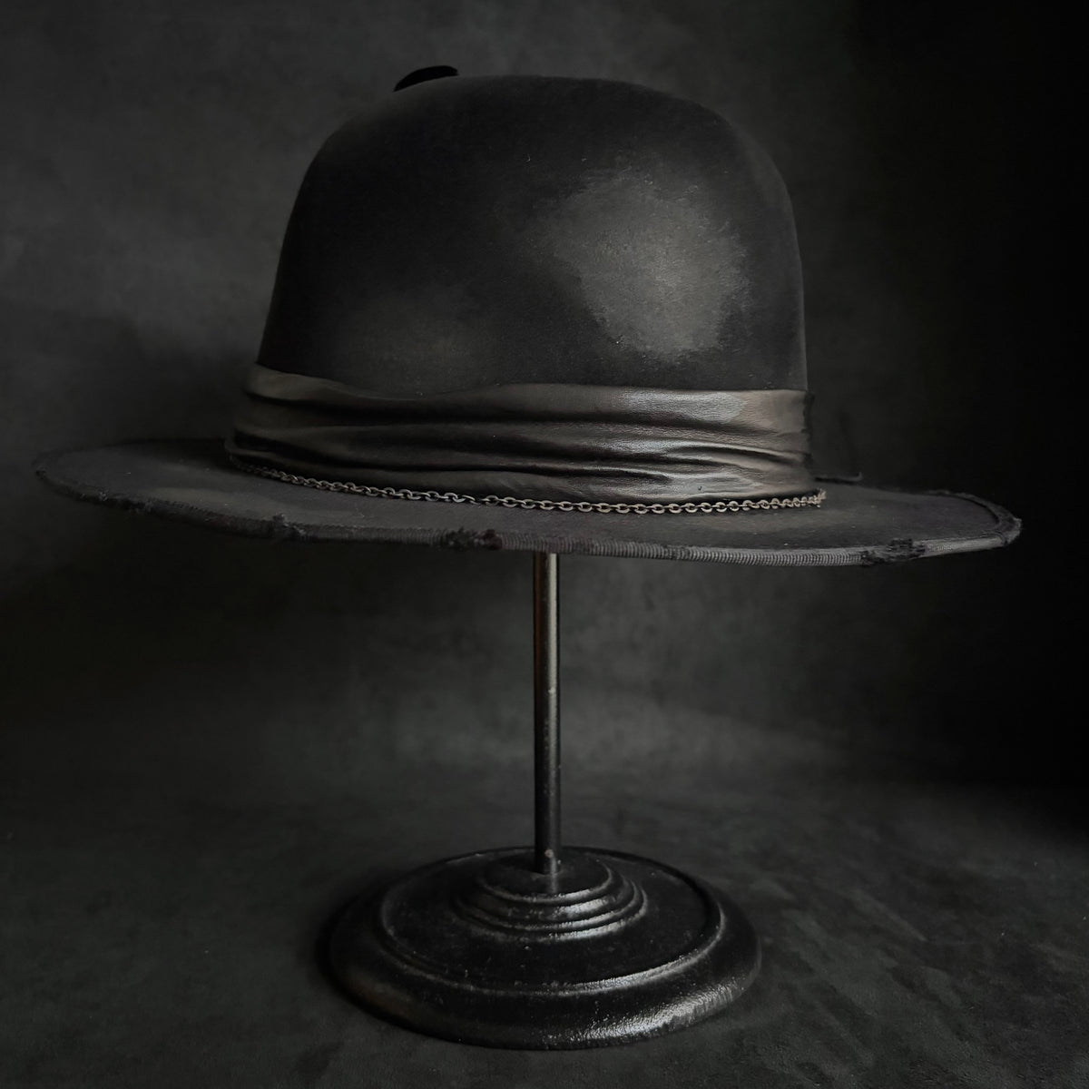 Defiance dull bowler hat