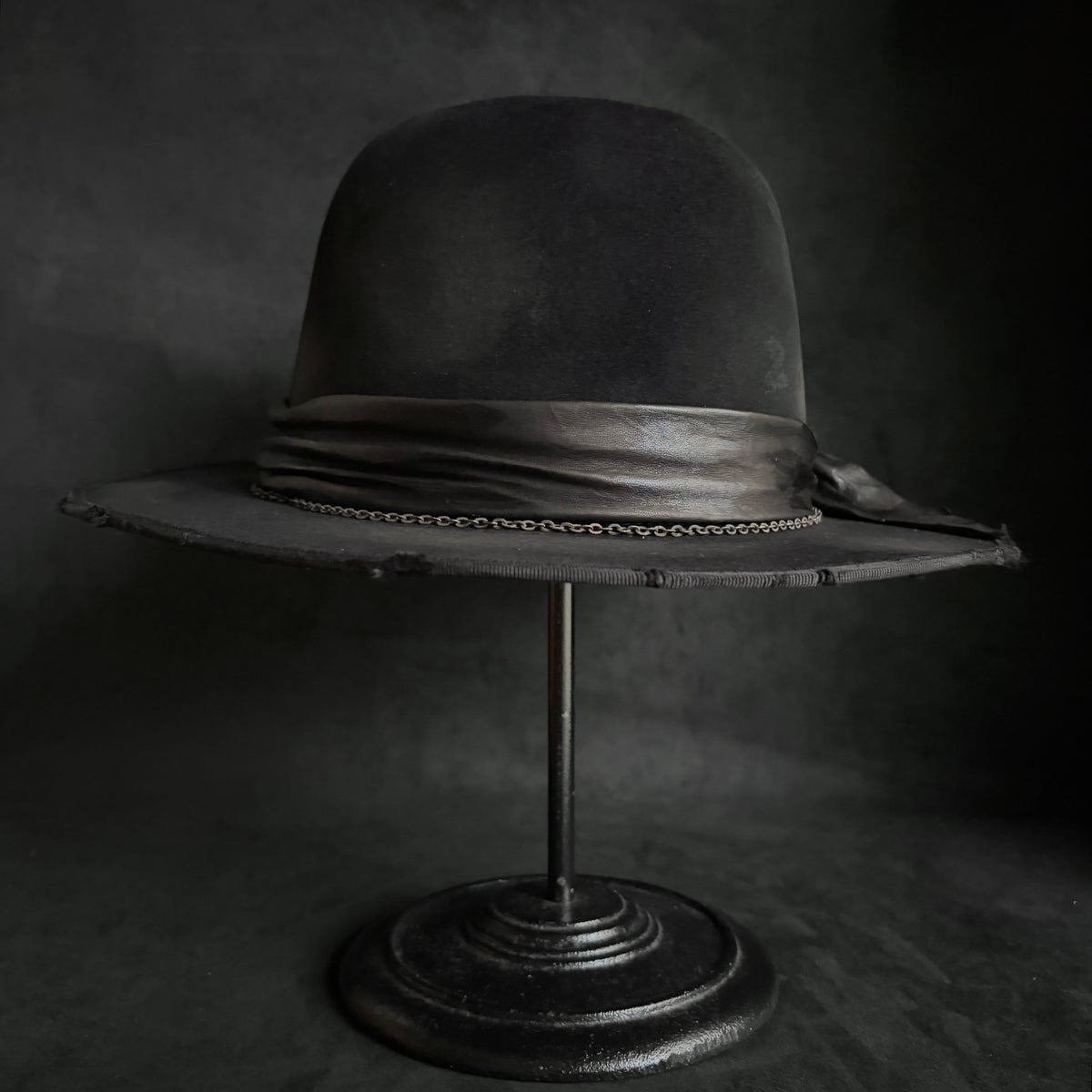 Defiance dull bowler hat