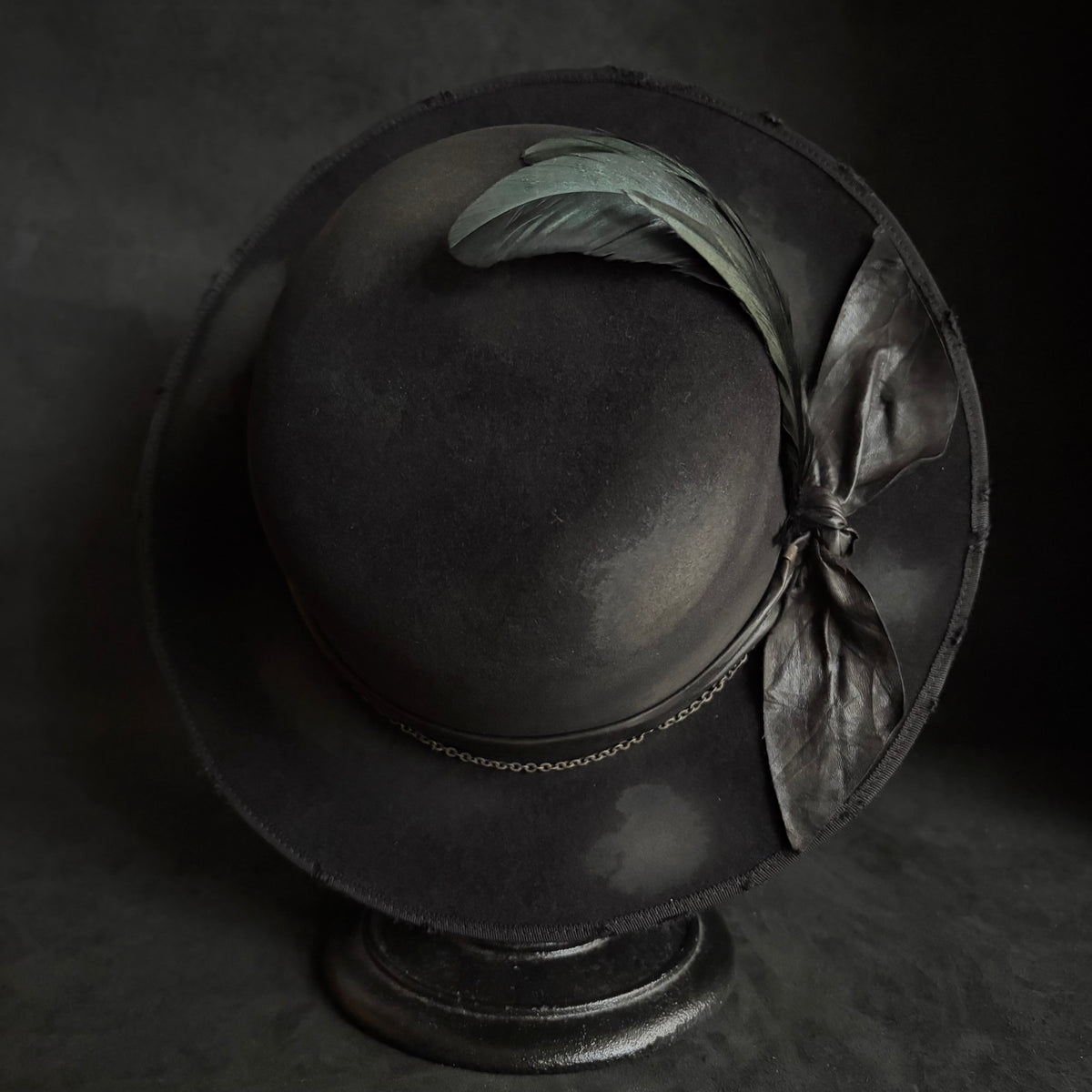Defiance dull bowler hat