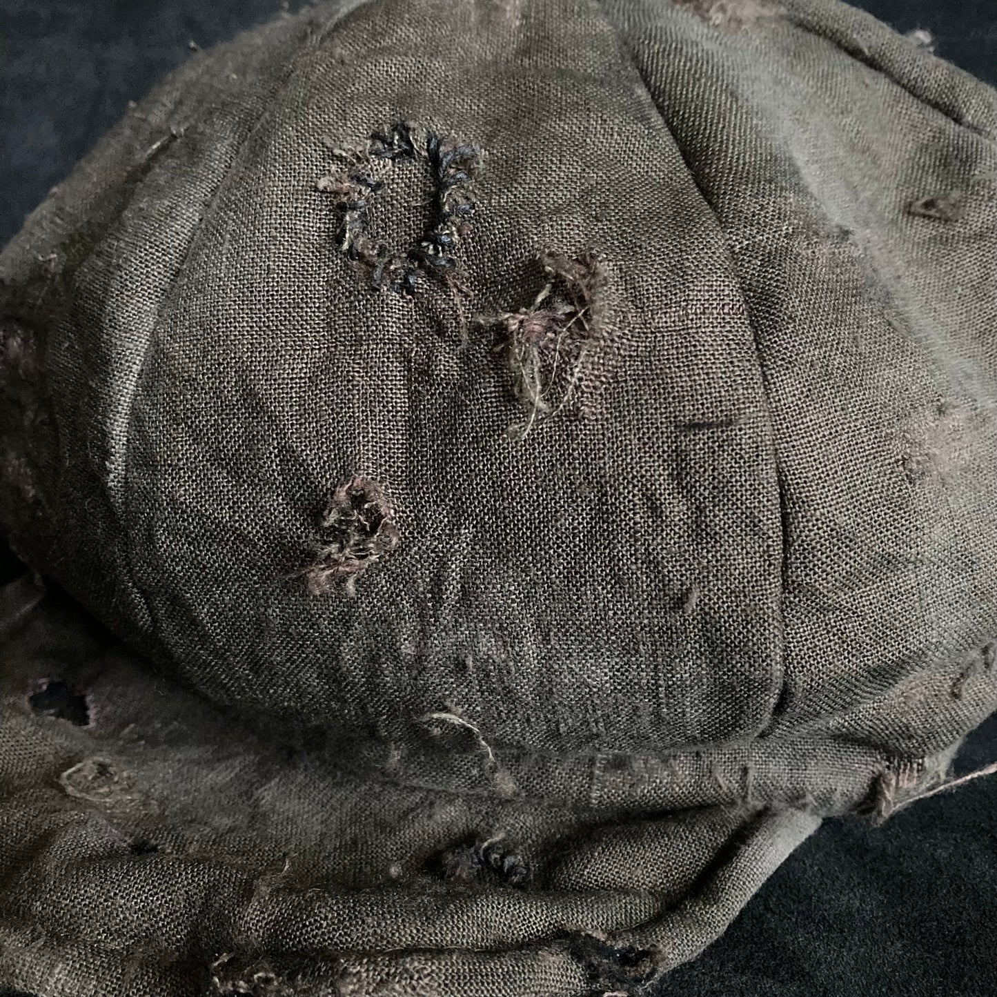 Brown khaki linen damage  casquette