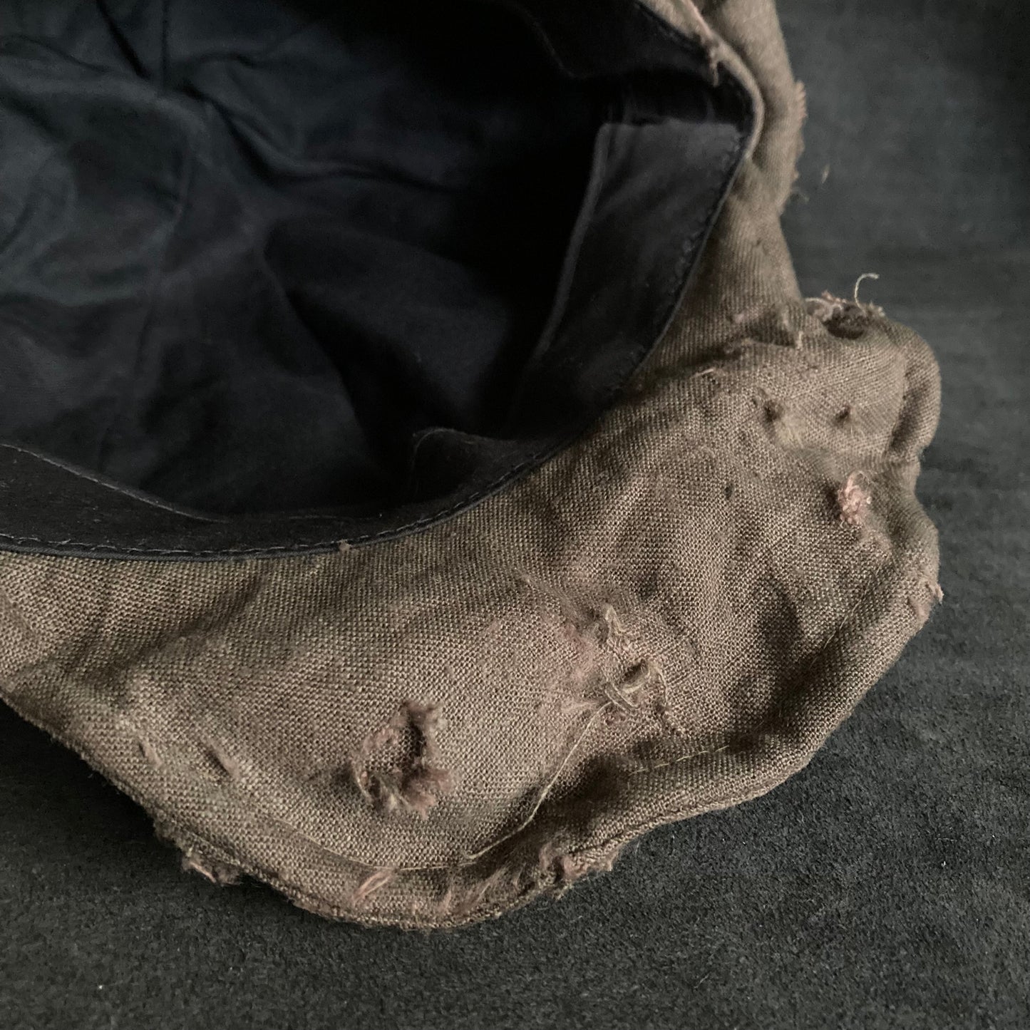 Brown khaki linen damage  casquette