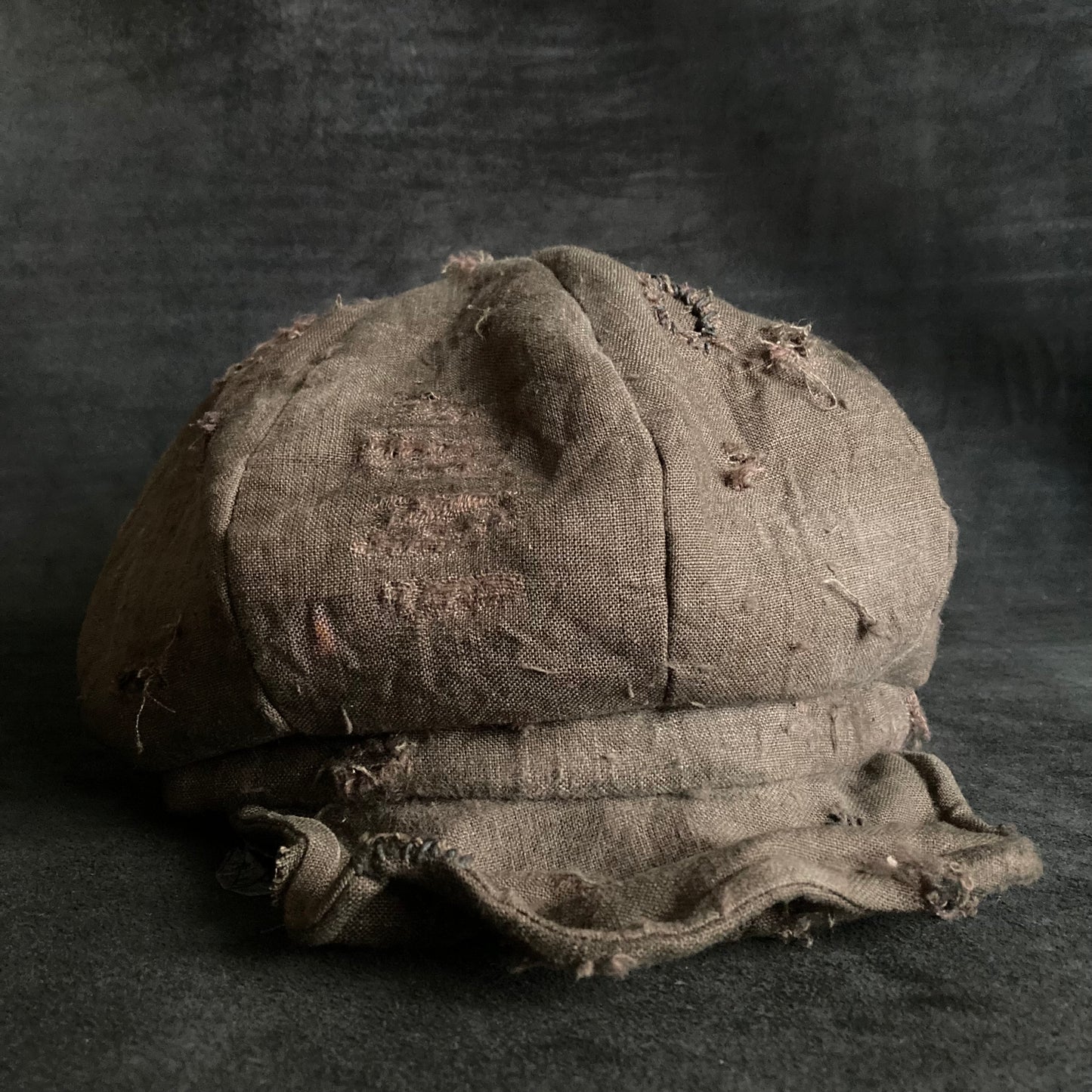 Brown khaki linen damage  casquette