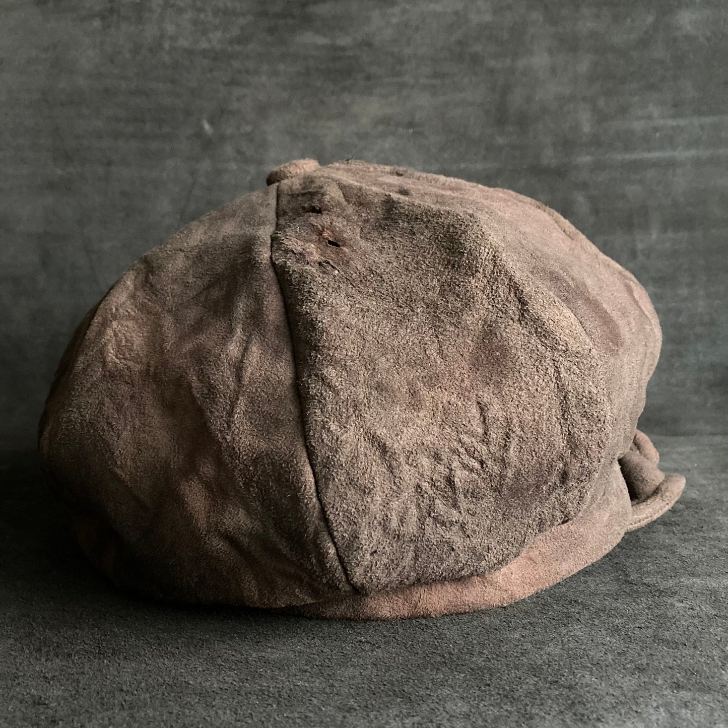 Dyed soil  leather casquette
