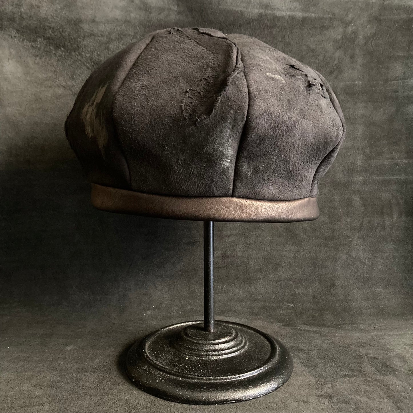 Floor leather beret