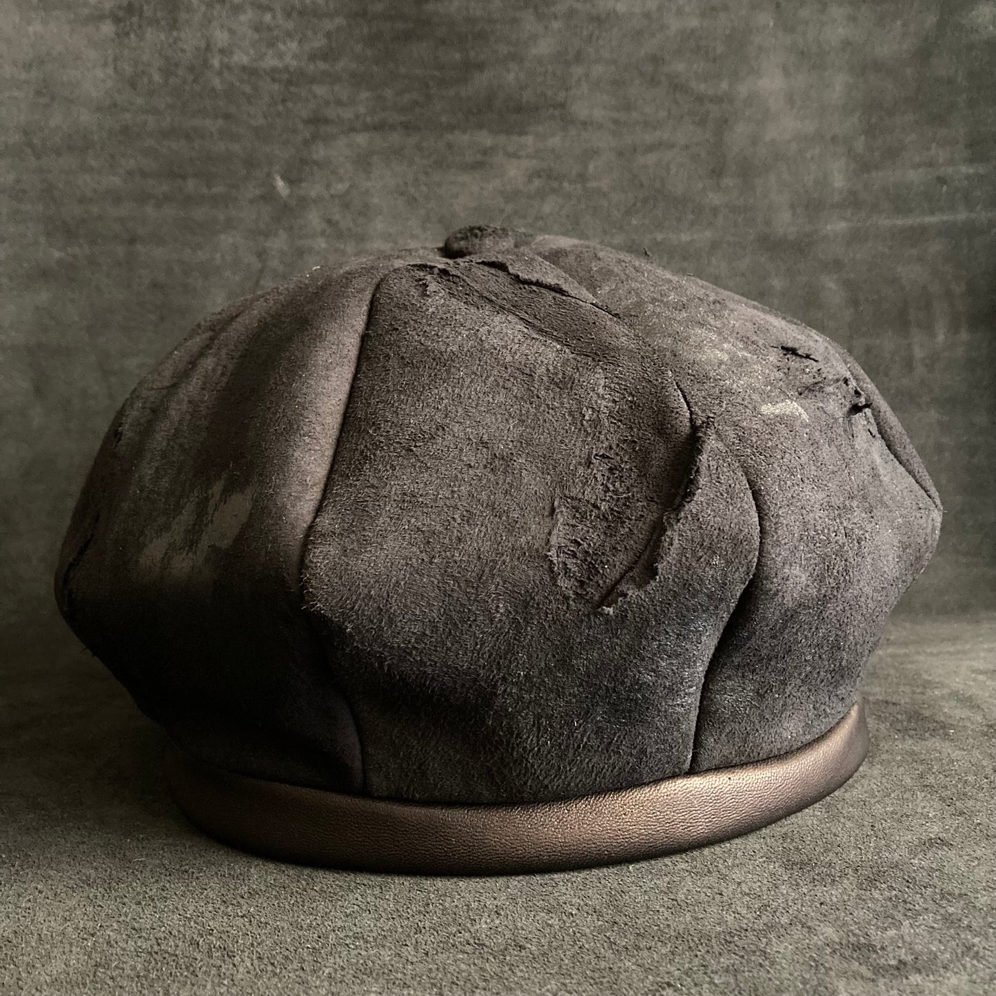 Floor leather beret