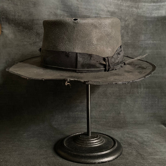 Charcoal grosgrain damage flat hat