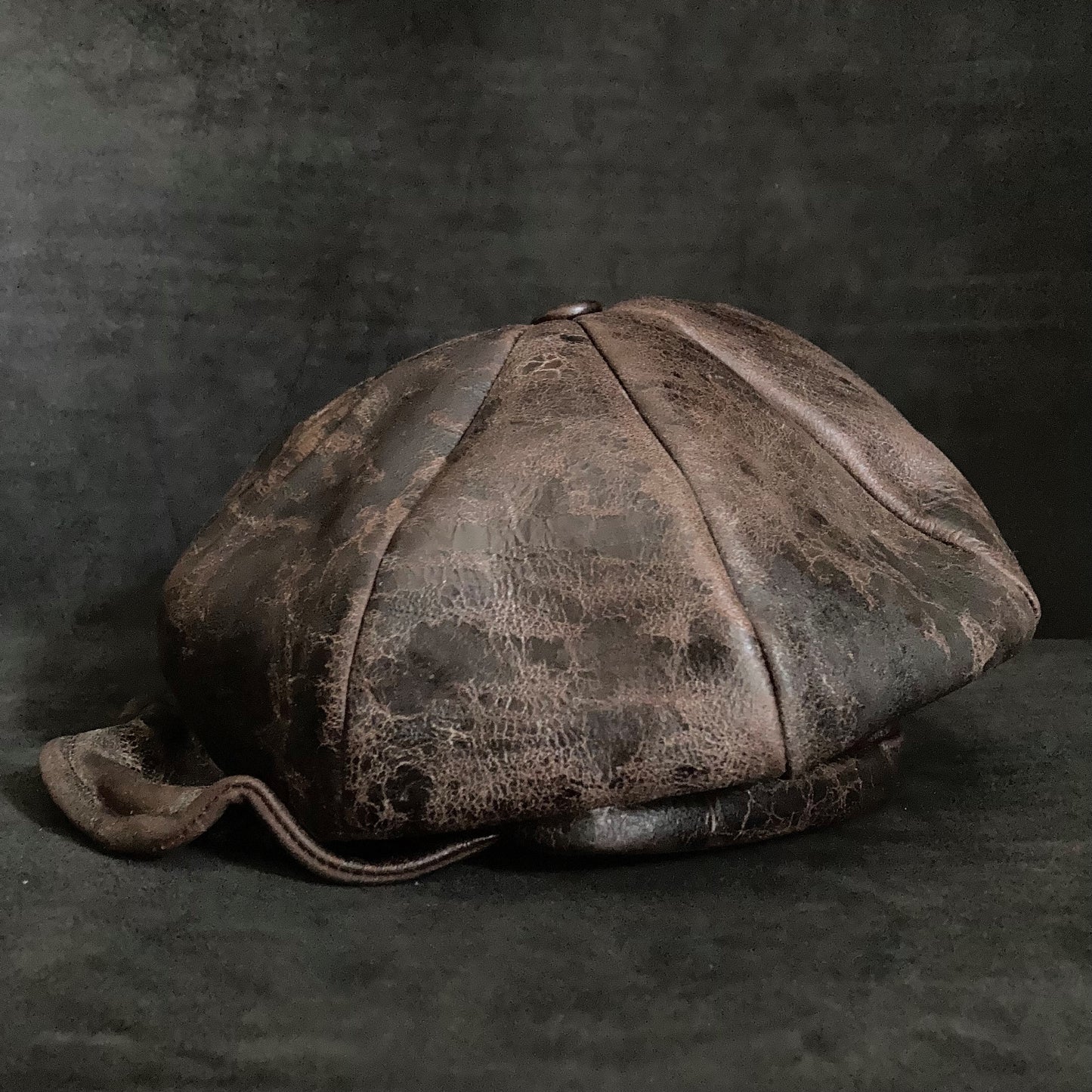 Brown dust  leather casquette