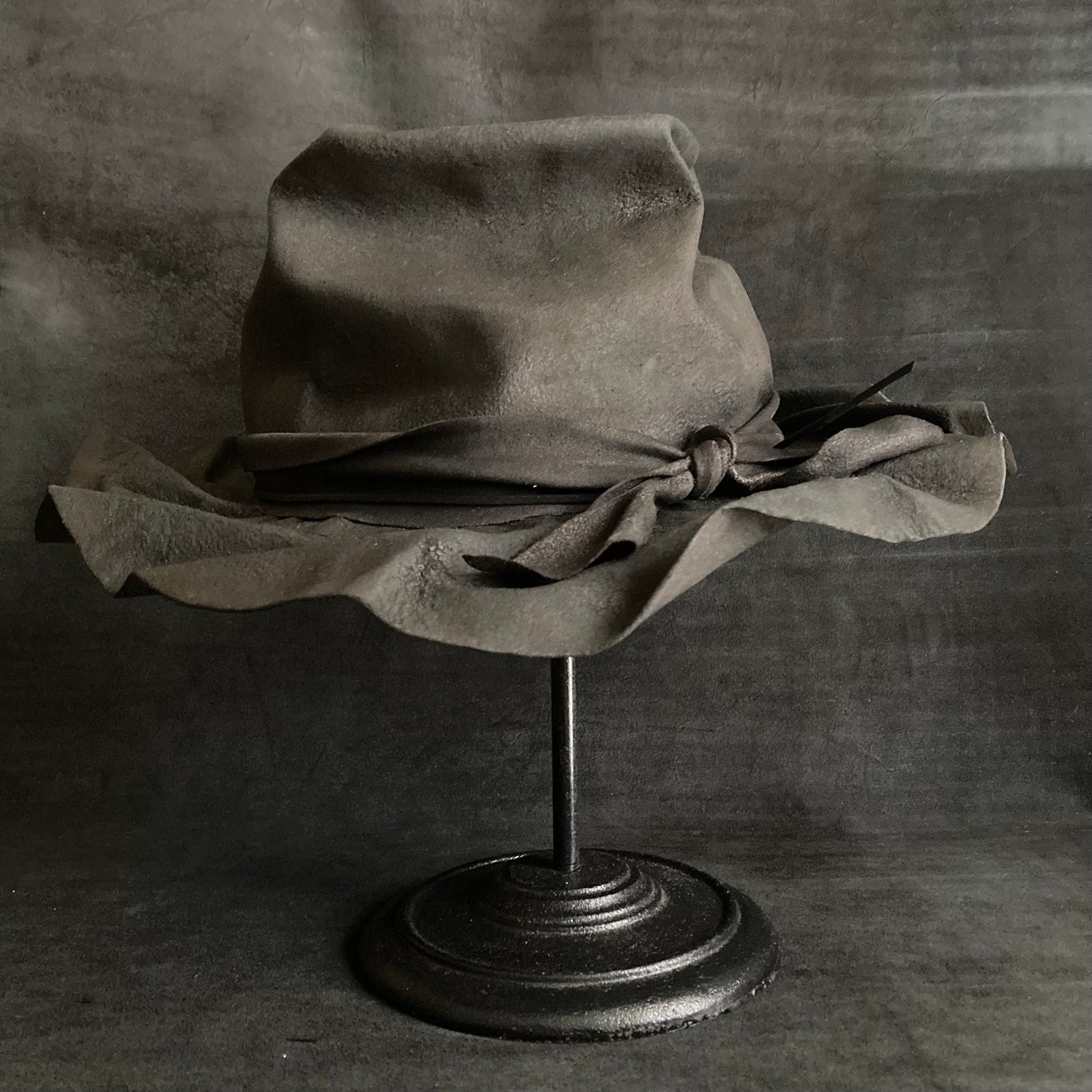 Charcoal diamond crumpled crush hat