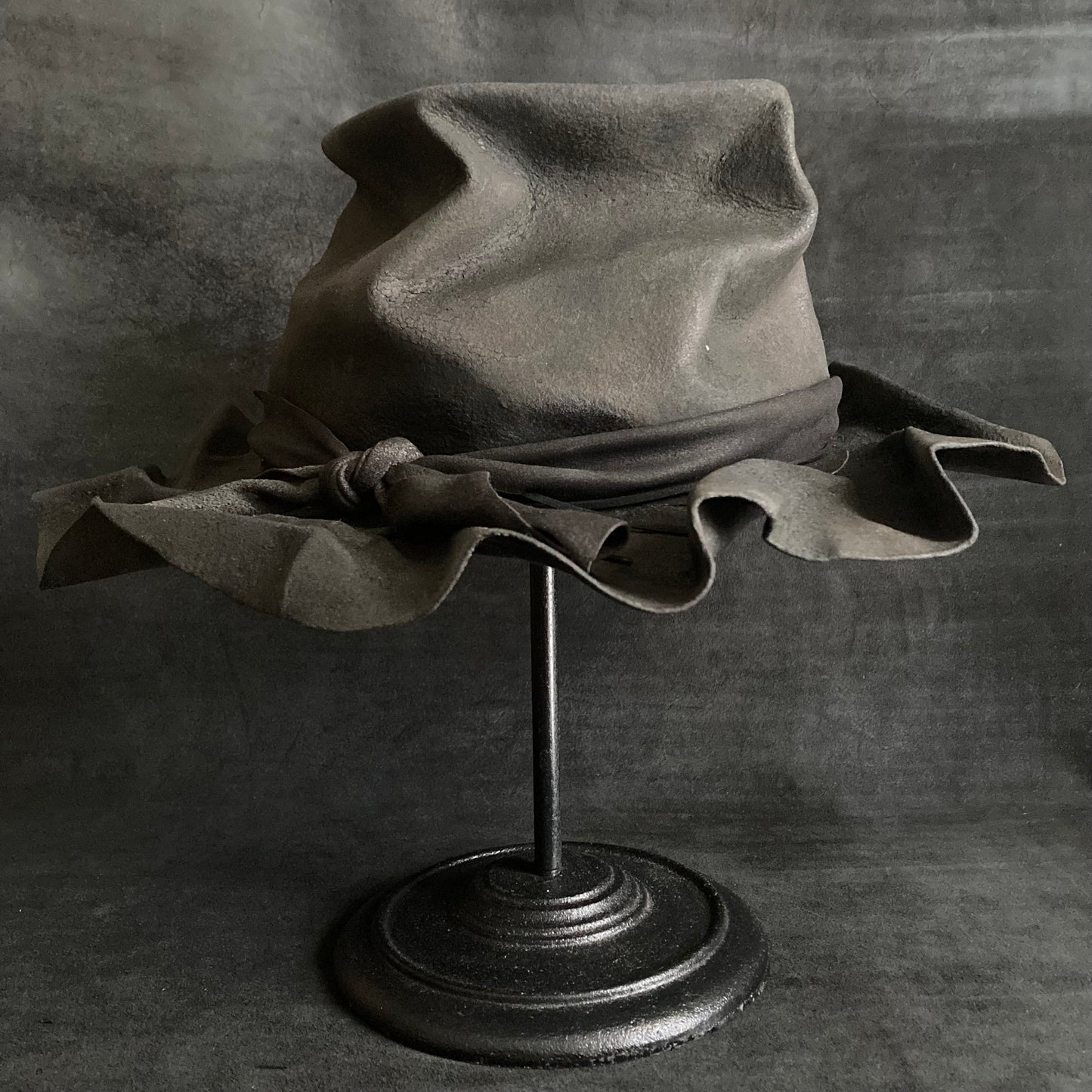 Charcoal diamond crumpled crush hat