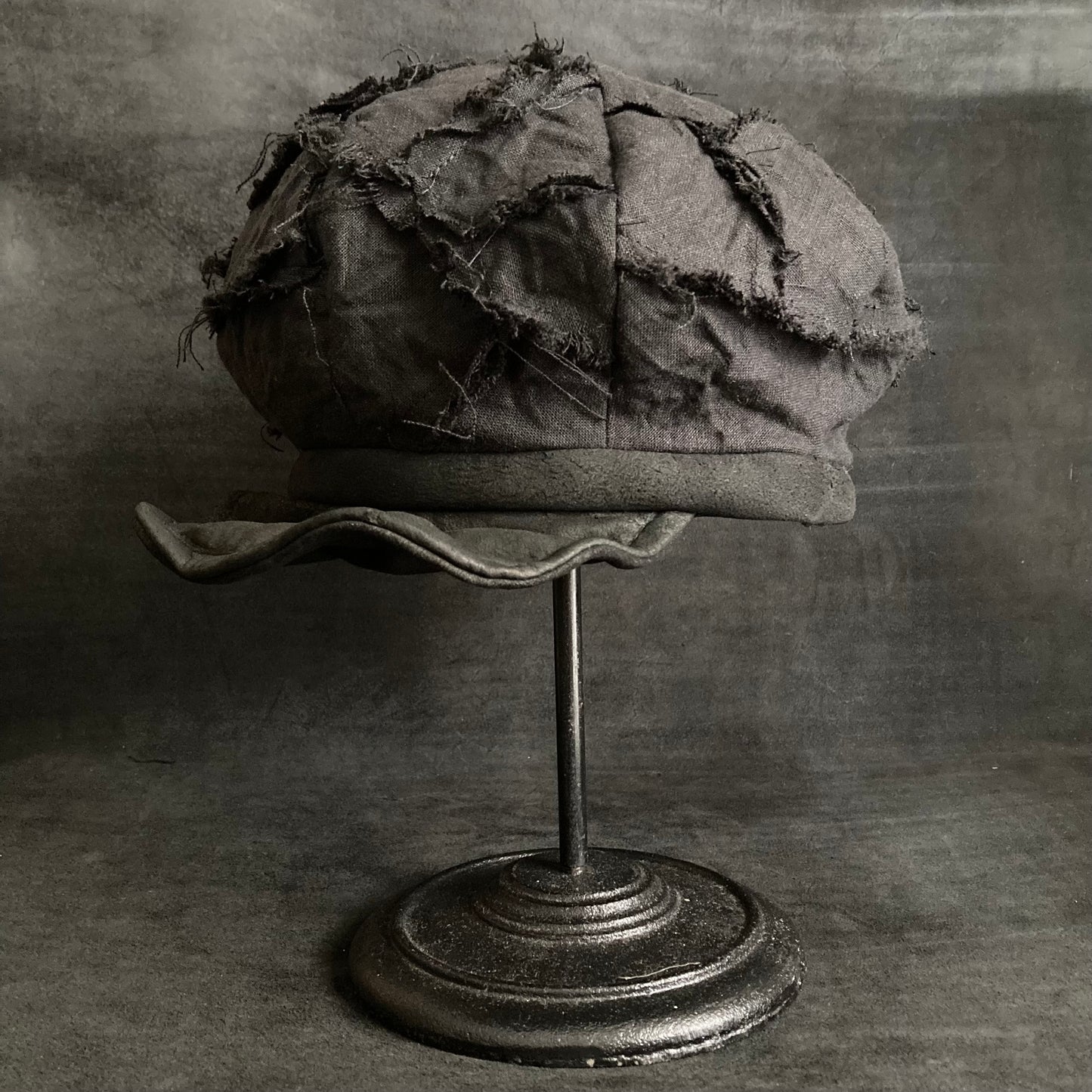 Black linen patchwork casquette